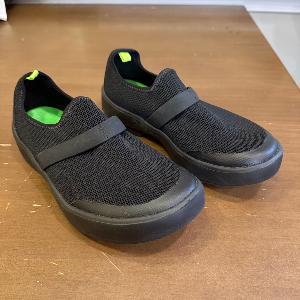 OOFOS Womens OOmg Low Mesh Slip On Comfort Recovery Shoe Black Womens Size 8